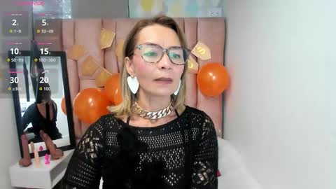 Snapshot of issa_milf__ chatting on March 24, 2:11 pm ISSA MILF online show from March 24, 2:11 pm