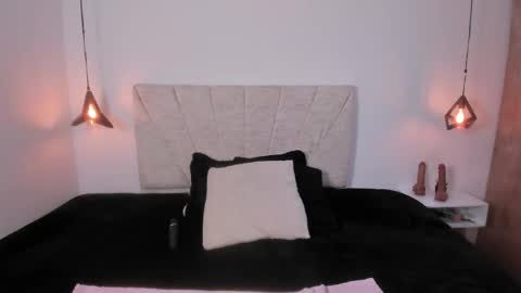 Snapshot of issa_milf__ chatting on April 23, 1:24 pm ISSA MILF online show from April 23, 1:24 pm
