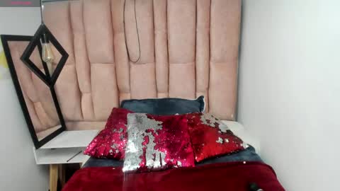 Snapshot of issa_milf__ chatting on April 28, 1:27 pm ISSA MILF online show from April 28, 1:27 pm