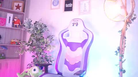 Snapshot of issa_monterrey chatting on February 17, 12:45 pm ISSA online show from February 17, 12:45 pm