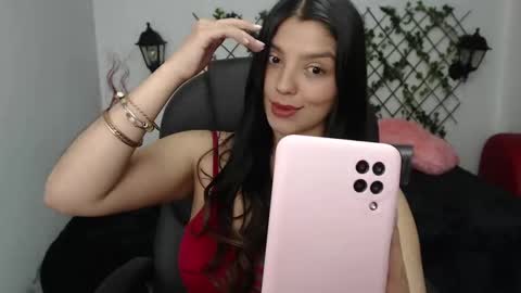 Issa  online show from October 3, 2:03 pm