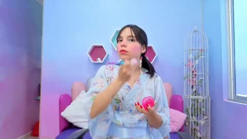 Issa Skinny online show from September 27, 11:37 am