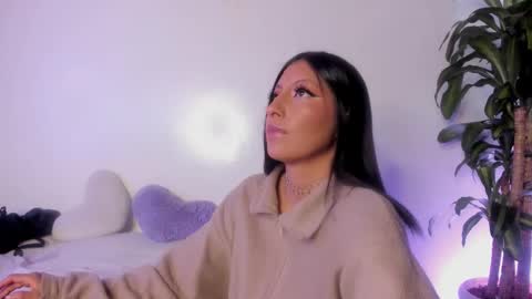 Issa and Neron online show from November 22, 4:06 pm