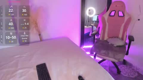  Isa Goddes  online show from October 1, 6:47 pm