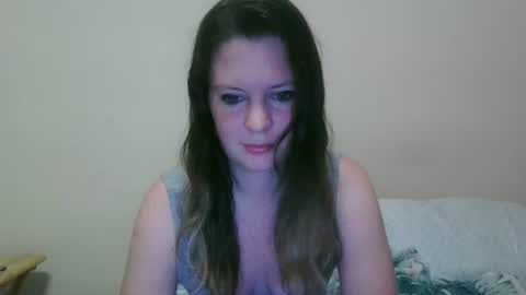 Snapshot of issamayy333 chatting on October 17, 3:20 am issamayy333 online show from October 17, 3:20 am