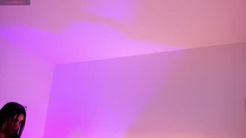 issis_smith online show from October 28, 3:43 am