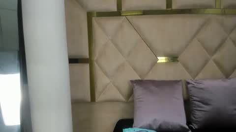 Issys online show from January 13, 3:01 am