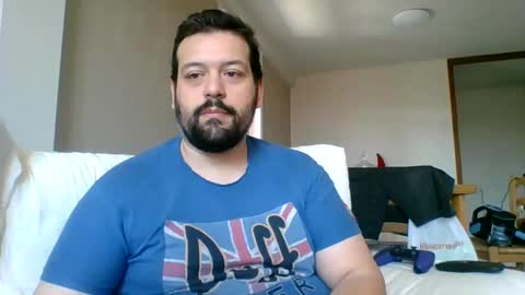 italianbigboy932 online show from May 12, 8:55 am