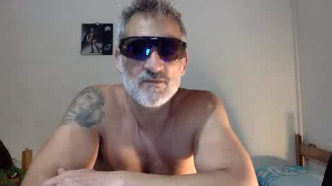 Snapshot of italiankingstripper chatting on March 8, 11:19 pm italiankingstripper online show from March 8, 11:19 pm