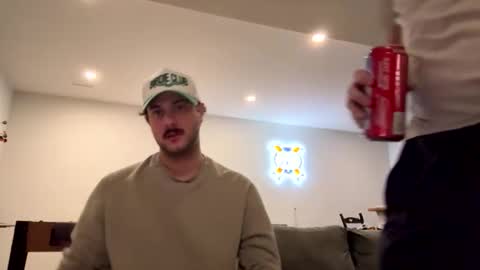 italianladd online show from November 30, 9:24 am