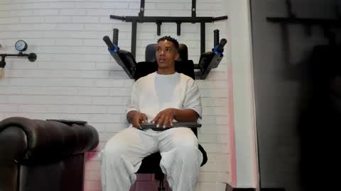 Snapshot of italomoore chatting on October 19, 11:22 am Italo Moore online show from October 19, 11:22 am