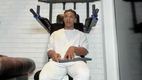 Snapshot of italomoore chatting on October 28, 12:41 pm Italo Moore online show from October 28, 12:41 pm