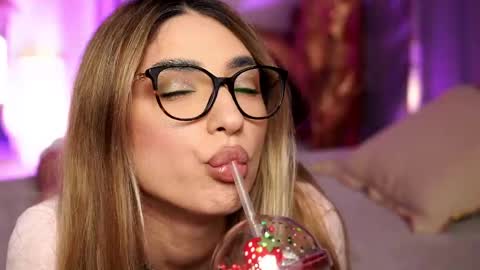 italy_baby online show from May 14, 8:04 pm