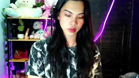 Snapshot of its_chloe20 chatting on June 3, 8:14 pm its_chloe20 online show from June 3, 8:14 pm