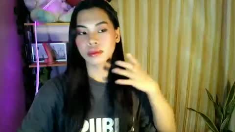 Snapshot of its_chloe20 chatting on June 14, 1:13 pm its_chloe20 online show from June 14, 1:13 pm