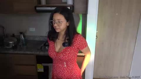 Snapshot of its_jessi chatting on November 5, 9:48 pm Jessi online show from November 5, 9:48 pm