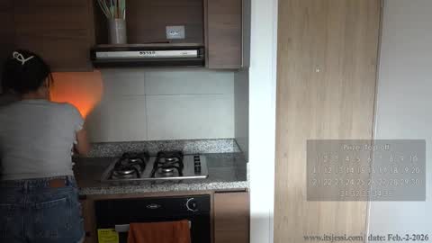 Snapshot of its_jessi chatting on February 2, 8:51 pm Jessi online show from February 2, 8:51 pm