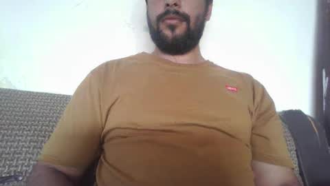 Snapshot of its_me_2323 chatting on October 17, 4:04 am its_me_2323 online show from October 17, 4:04 am