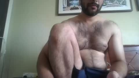 Snapshot of its_me_2323 chatting on December 4, 4:00 am its_me_2323 online show from December 4, 4:00 am