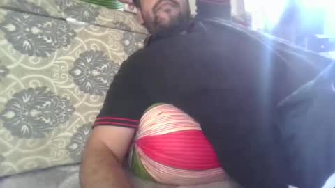 Snapshot of its_me_2323 chatting on March 24, 6:40 am its_me_2323 online show from March 24, 6:40 am