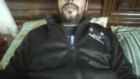 Snapshot of its_me_2323 chatting on April 3, 4:43 am its_me_2323 online show from April 3, 4:43 am