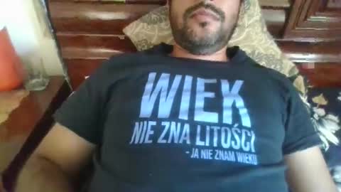 its_me_2323 online show from May 17, 4:43 am