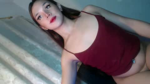 Snapshot of its_me_ezzie chatting on February 25, 8:19 pm EZZIE online show from February 25, 8:19 pm