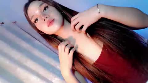 Snapshot of its_me_ezzie chatting on March 7, 6:11 pm EZZIE online show from March 7, 6:11 pm