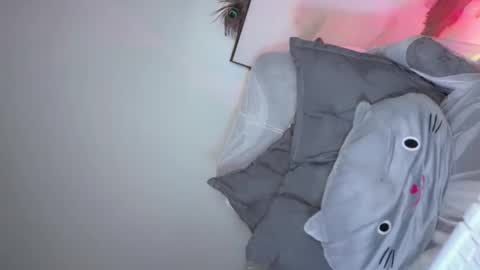Snapshot of its_me_kelly chatting on May 25, 7:25 am KellyPuth online show from May 25, 7:25 am