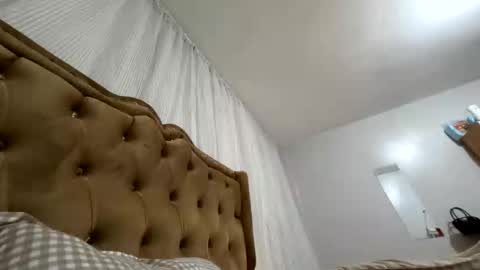 Snapshot of its_me_khalifa chatting on October 5, 1:31 pm MARIA LABO online show from October 5, 1:31 pm