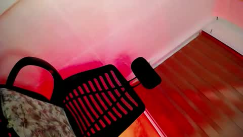 its_me_luna1111 online show from May 13, 2:36 pm