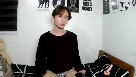 Snapshot of its_saya chatting on May 1, 6:45 pm its_saya online show from May 1, 6:45 pm