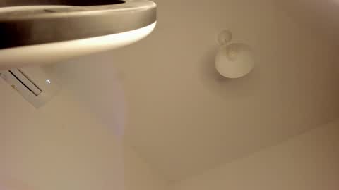 Isabella online show from December 22, 4:59 pm