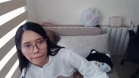 itskittyy online show from November 2, 2:03 am