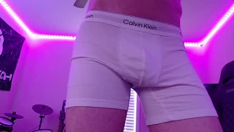 Snapshot of itslamayo chatting on March 25, 9:54 pm itslamayo online show from March 25, 9:54 pm