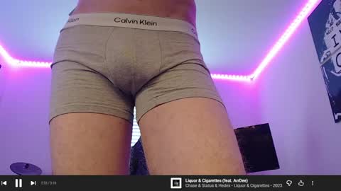 Snapshot of itslamayo chatting on March 30, 8:21 pm itslamayo online show from March 30, 8:21 pm