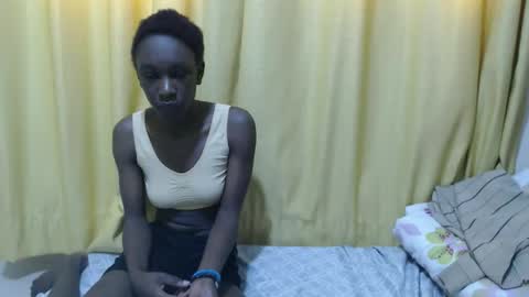 Snapshot of itslaynne chatting on October 8, 10:24 am Laynne online show from October 8, 10:24 am