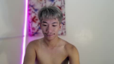 itsme_cxhennn online show from November 10, 9:14 pm