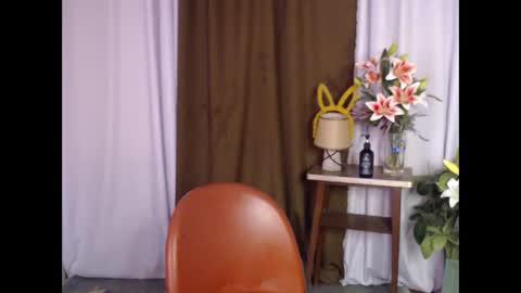 Snapshot of itsme_kent chatting on October 26, 10:43 am kenneth online show from October 26, 10:43 am