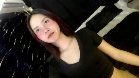Snapshot of itsme_liza chatting on October 26, 8:09 am itsme_liza online show from October 26, 8:09 am