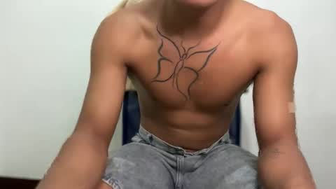 Snapshot of itsme_urboy chatting on May 23, 2:21 pm itsme_urboy online show from May 23, 2:21 pm