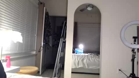 Alexis Rae online show from November 18, 11:37 pm