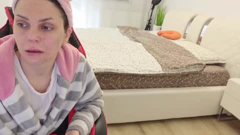 Snapshot of itsmebea chatting on March 21, 9:47 am Bea online show from March 21, 9:47 am