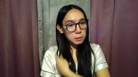 itsmehotqueen online show from February 14, 5:15 am