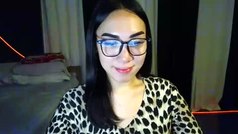itsmehotqueen online show from May 19, 3:35 am
