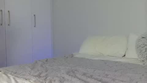 Jade online show from February 11, 8:25 pm