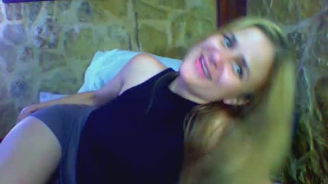 Snapshot of itsmekrissy chatting on March 26, 1:55 am itsmekrissy online show from March 26, 1:55 am