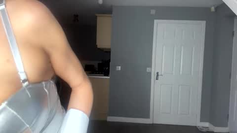 Snapshot of itsmelolax chatting on October 14, 5:25 pm Lola online show from October 14, 5:25 pm