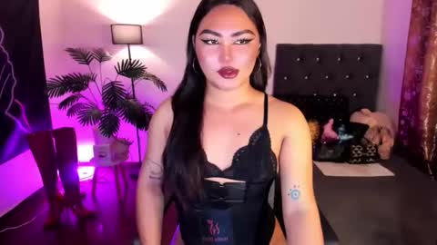 Siana online show from May 5, 5:43 pm