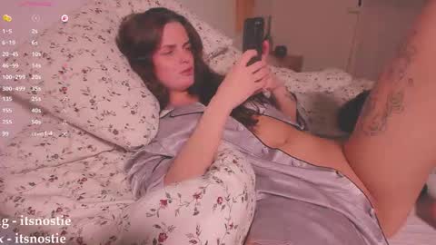 Snapshot of itsnostie chatting on November 28, 7:38 pm Nata Nsti elvish online show from November 28, 7:38 pm